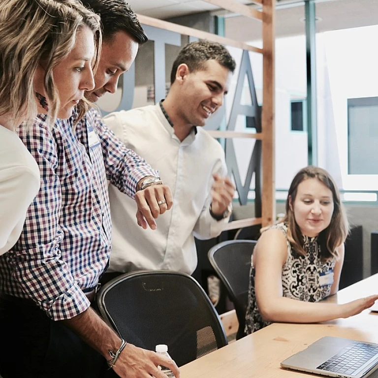Comprendre l'incoterm EXW ex works : un guide pour les professionnels de la chaîne d'approvisionnement